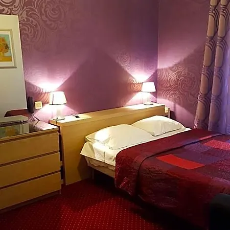 Hotel Media 3*