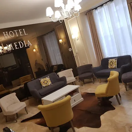 Hotel Media 3*
