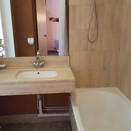 Media 3* Παρίσι